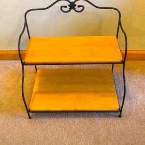 Longaberger Bakers Rack with shelves